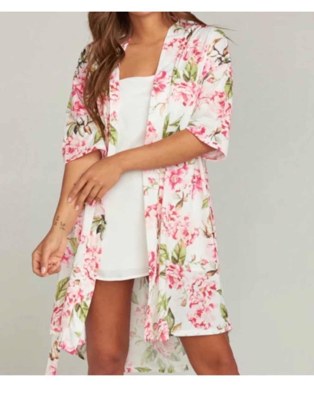 Show Me Your MuMu White Robe with Pink Floral Print